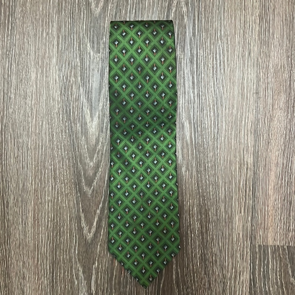 100% polyester Italian tie